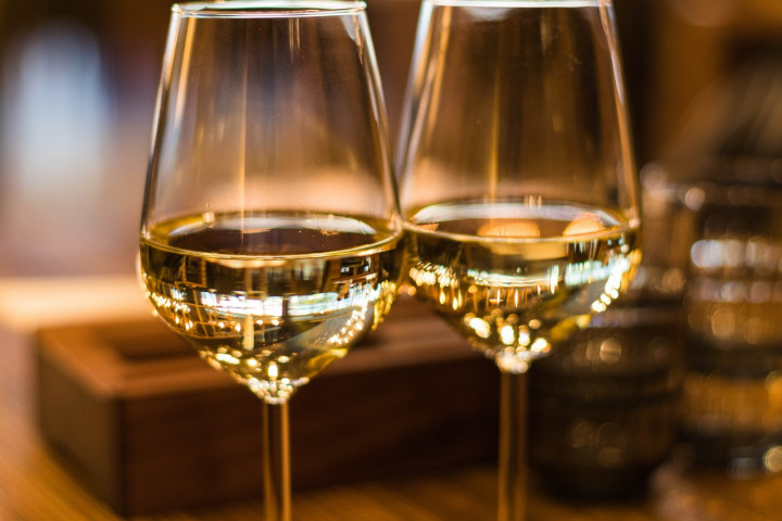 Wino jako aperitif - co warto wiedzieć na ten temat?